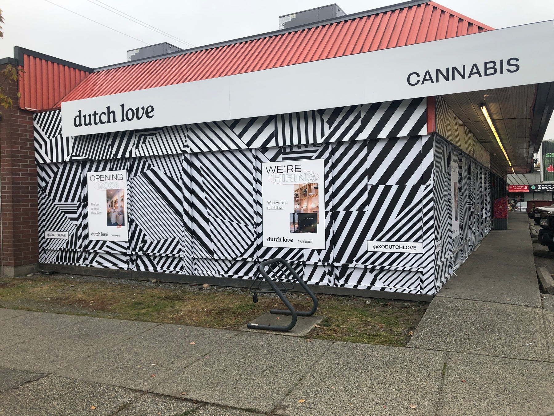 Dutch Love Cannabis Store Front
