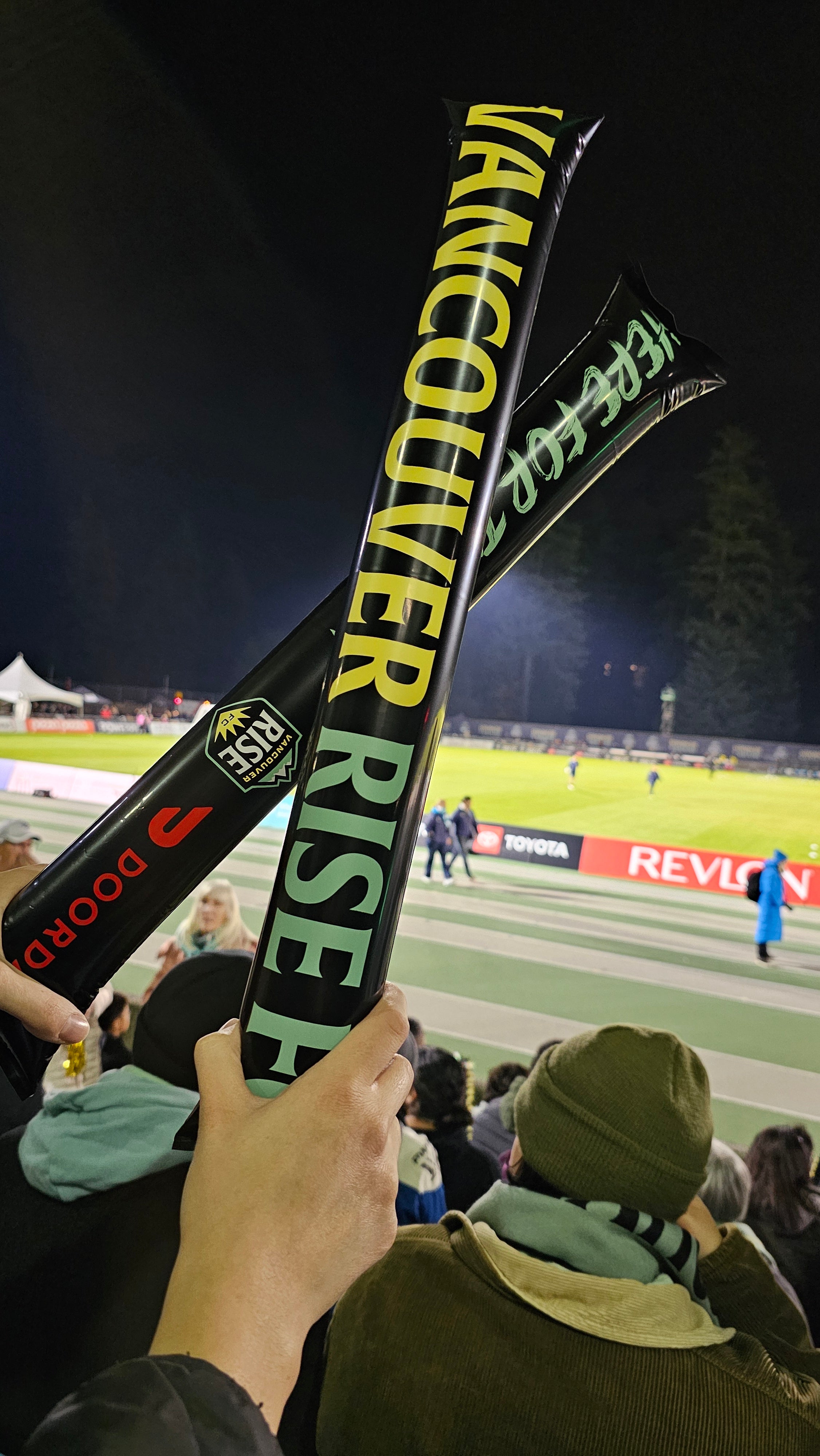 Custom Printed Thundersticks | Noise Makers