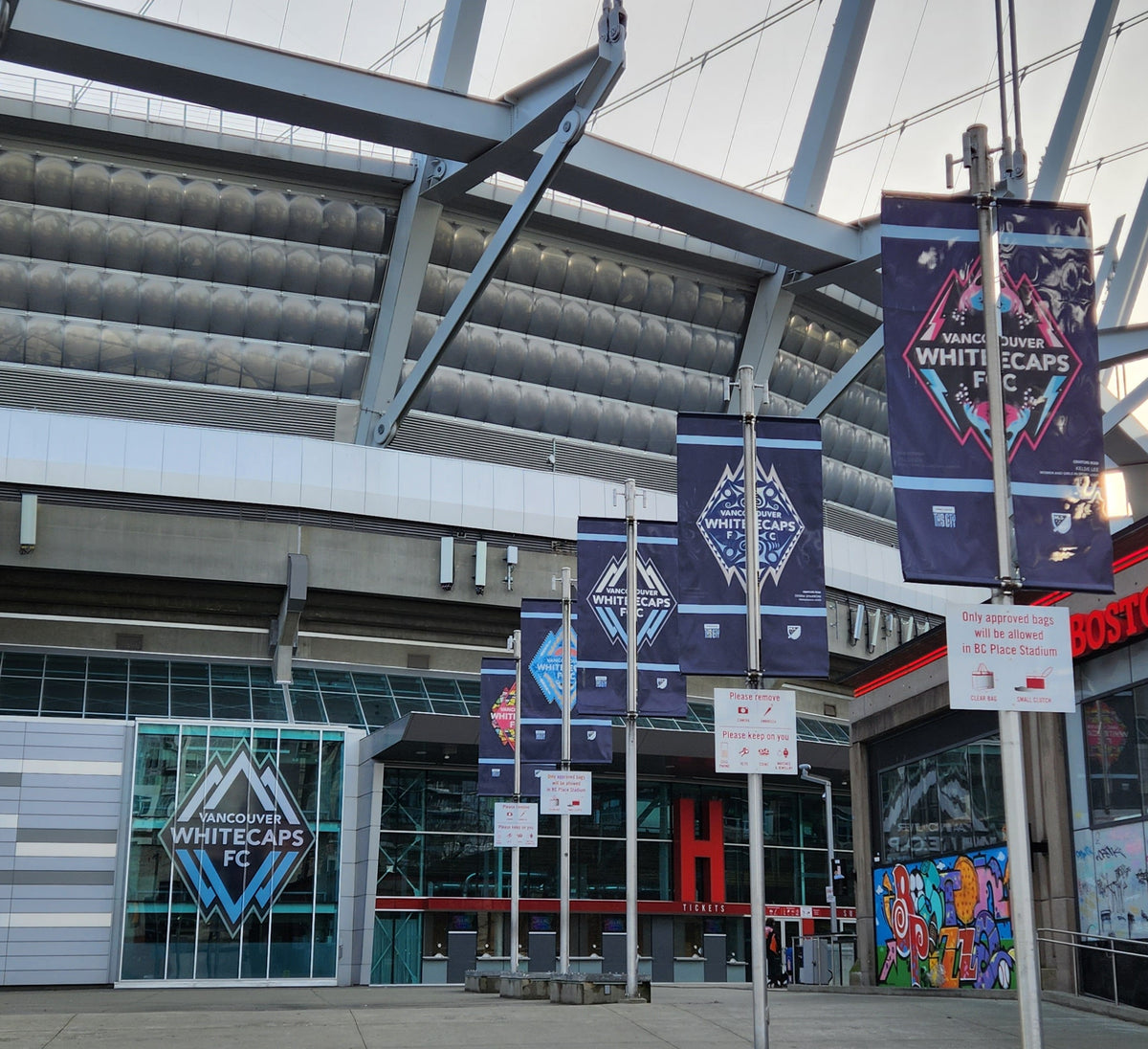 Mesh Banners